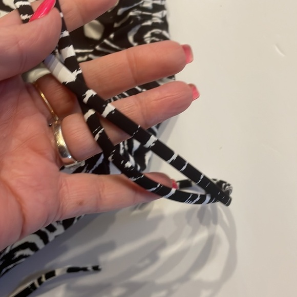 LOVE your ASSETS by Sara Blakey SPANX Tankini PUSH UP swim top black white Small - Picture 7 of 11